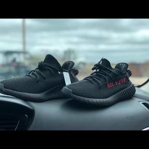 Adidas YEZZY boost 350 never worn brand new